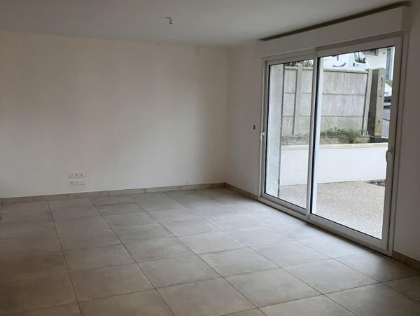 Location Maison 5 pièces Notre-Dame-de-Bondeville (76960) - proche des commerces et des transports
