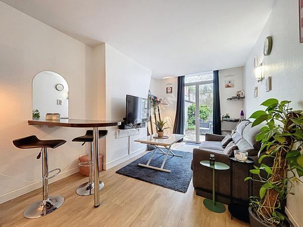 Appartement TOURS - 30m2 - Jardin privatif