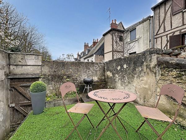 Appartement TOURS - 30m2 - Jardin privatif