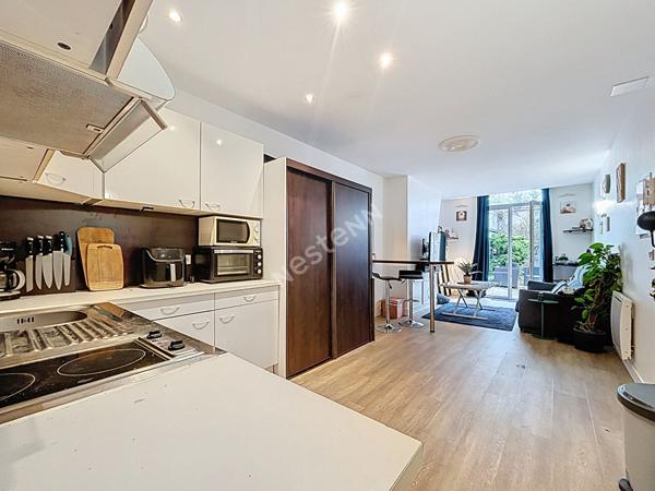 Appartement TOURS - 30m2 - Jardin privatif