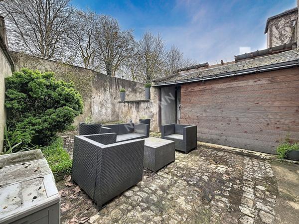 Appartement TOURS - 30m2 - Jardin privatif