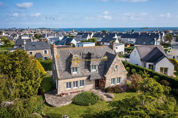 Propriété en pierre de 160m2 à vendre à Roscoff.