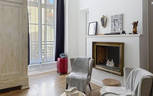 Appartement à vendre    6 pièces • 188,28 m2 Pau