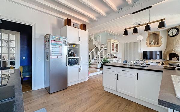 Appartement à vendre    6 pièces • 188,28 m2 Pau