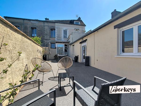 Maison de ville clé en main, 4 chambres, jardin et garage en centre de CONCHES EN OUCHE