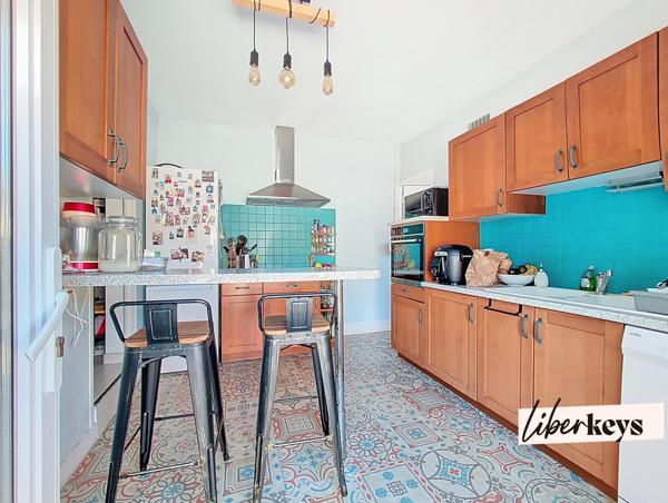 Maison de ville clé en main, 4 chambres, jardin et garage en centre de CONCHES EN OUCHE