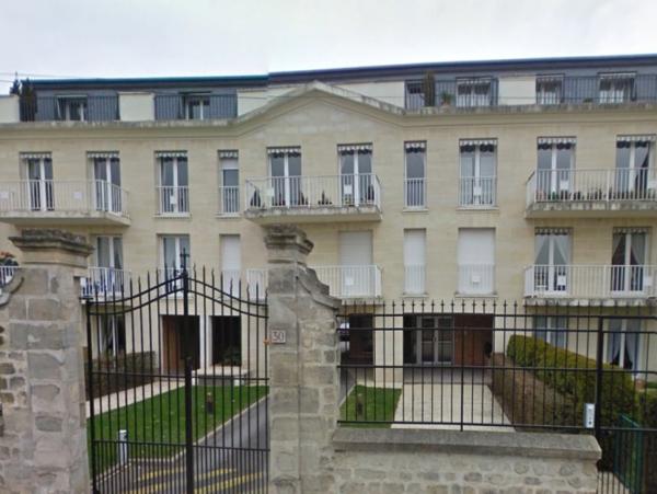 Location Studio 1 pièce Chantilly (60500) - Centre ville, face Hippodrome