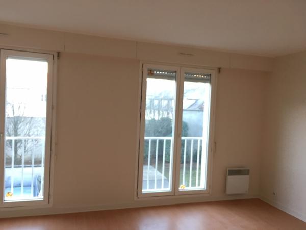 Location Studio 1 pièce Chantilly (60500) - Centre ville, face Hippodrome