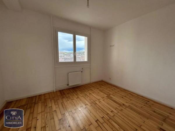 Appartement à louer 4 pièces 80m²