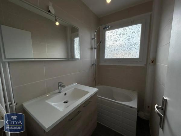 Appartement à louer 4 pièces 80m²