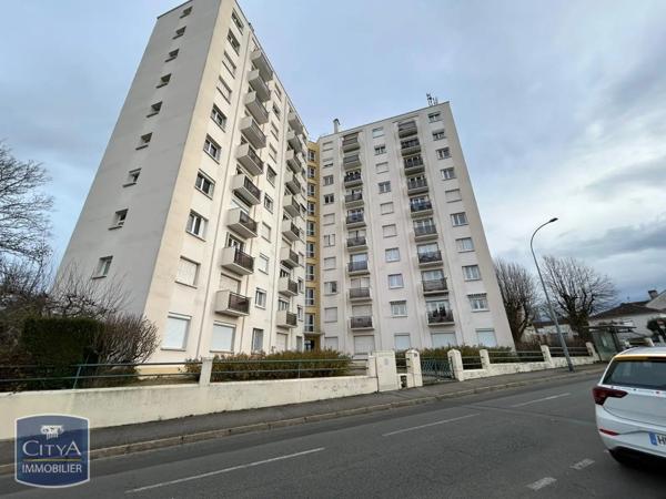 Appartement à louer 4 pièces 80m²