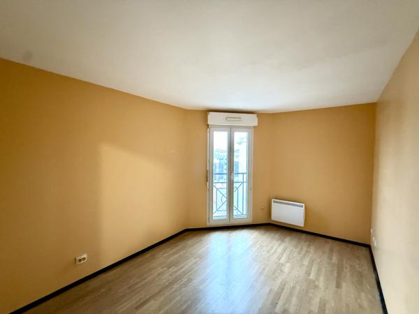 Bondy (93140) centre-ville 3 Pièces avec balcon, parking