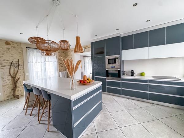 Maison 6 pièces 170.142 m2
