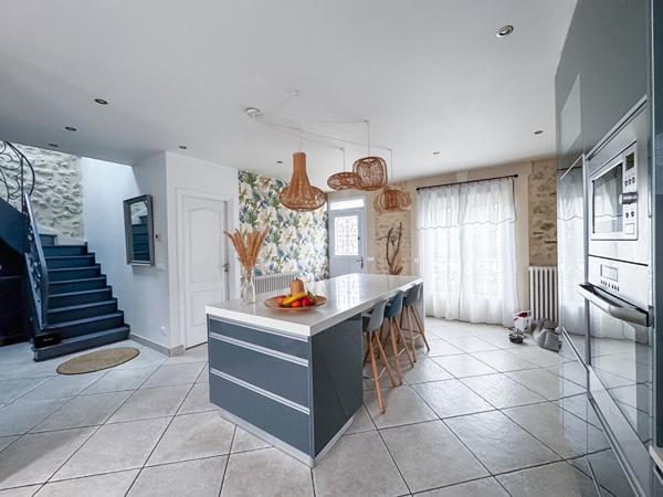 Maison 6 pièces 170.142 m2