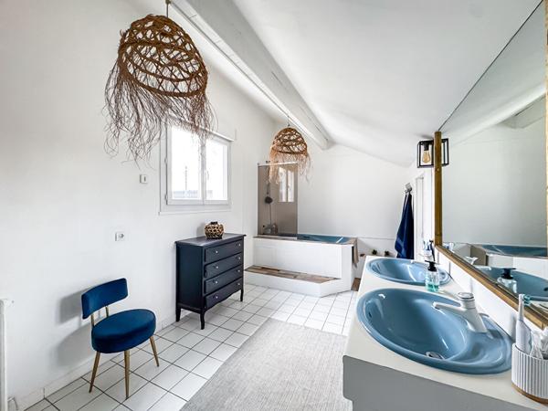 Maison 6 pièces 170.142 m2