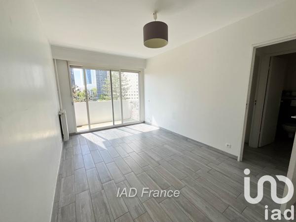 Appartement 2 pièces de 43 m² à Puteaux (92800)