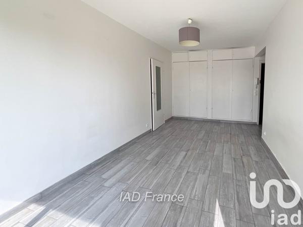 Appartement 2 pièces de 43 m² à Puteaux (92800)