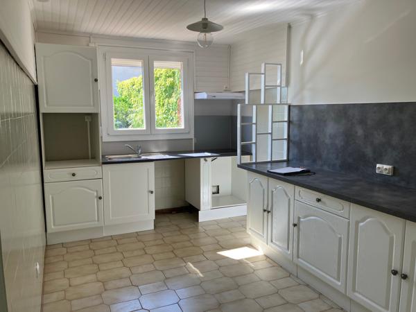 Maison 3 pièces à louer Salles d'Aude - 11110 / Réf: 2124