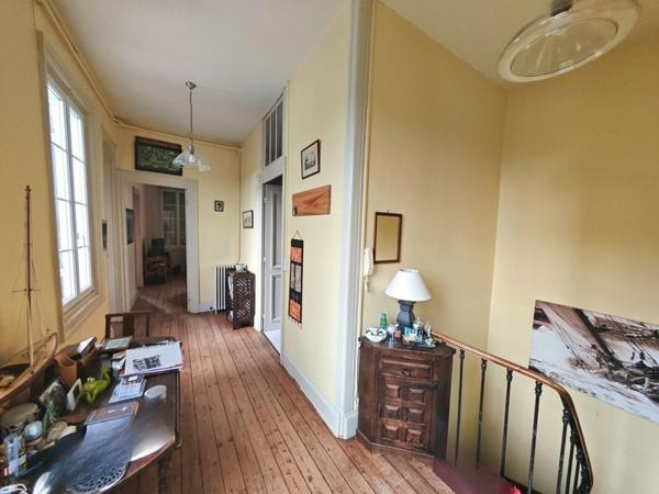 Immeuble à vendre |  Cognac |  182 m²