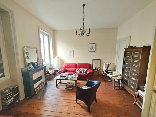 Immeuble à vendre |  Cognac |  182 m²