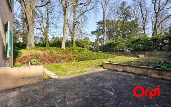 Maison à vendre    6 pièces • 147,59 m2 Écully