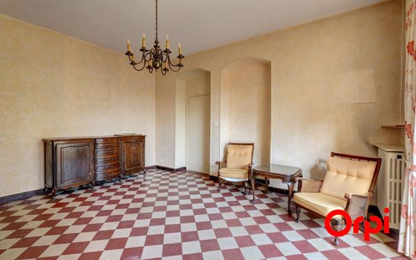 Maison à vendre    6 pièces • 147,59 m2 Écully