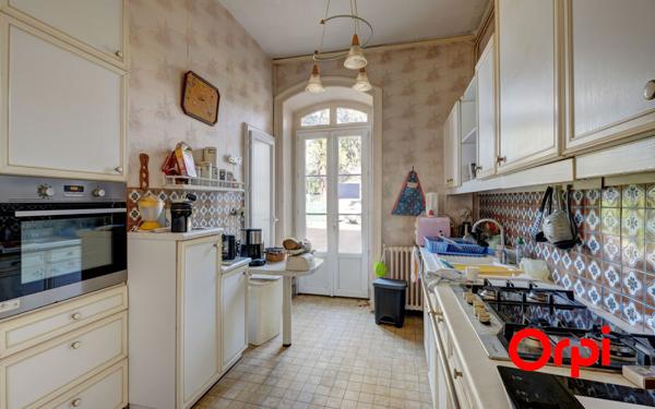 Maison à vendre    6 pièces • 147,59 m2 Écully