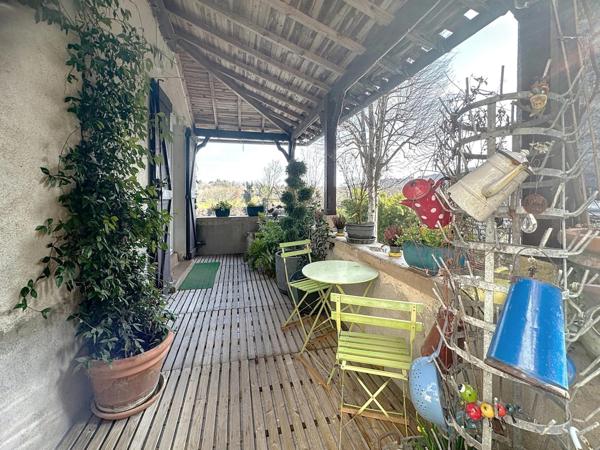 Maison avec 5 chambres spacieuse .