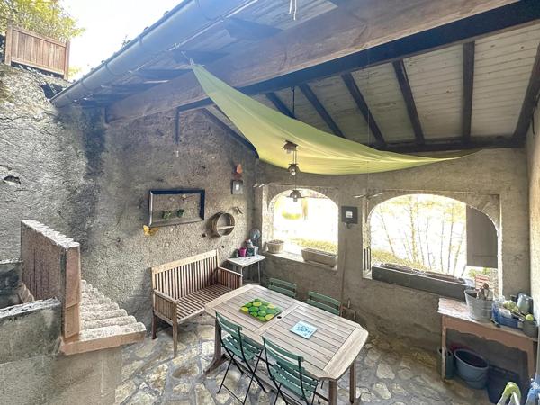 Maison avec 5 chambres spacieuse .