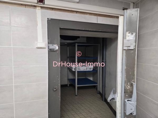 Commerce à vendre 10 pièces de 300 m²