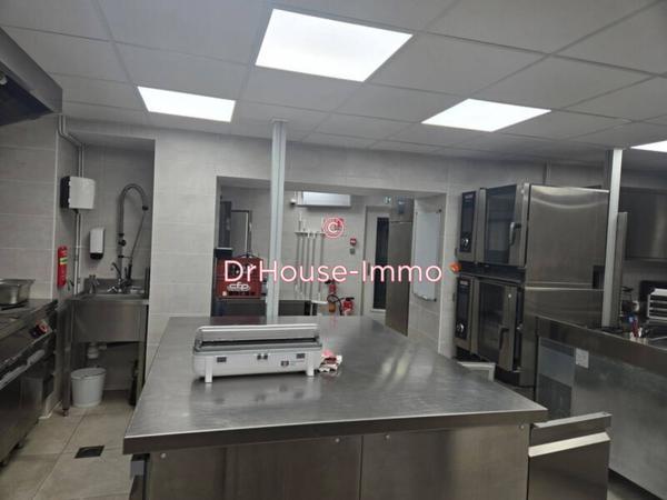 Commerce à vendre 10 pièces de 300 m²