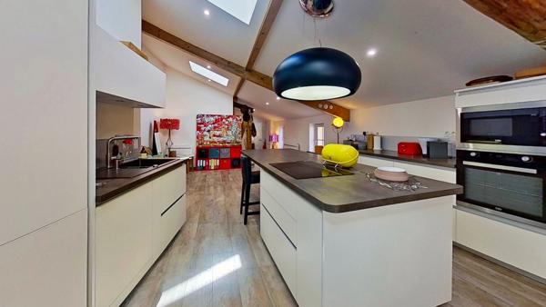 Appartement rénové – 2 pièces lumineux – Hyper centre Thionville