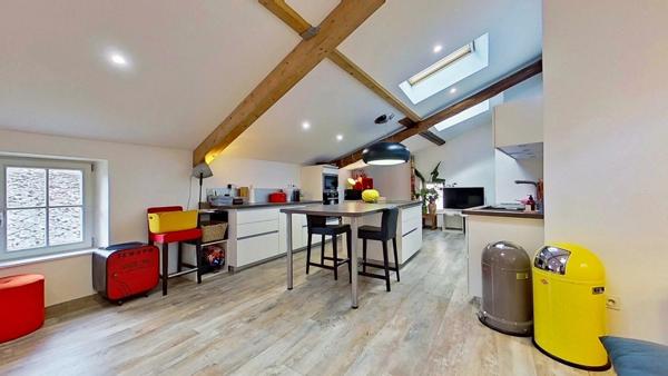 Appartement rénové – 2 pièces lumineux – Hyper centre Thionville