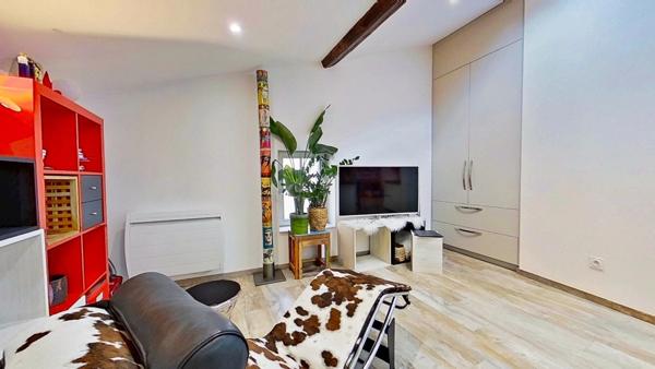 Appartement rénové – 2 pièces lumineux – Hyper centre Thionville