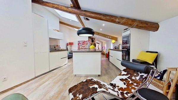 Appartement rénové – 2 pièces lumineux – Hyper centre Thionville