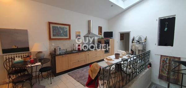 Maison d'exception avec garages, cave, local indépendant et parc arboré