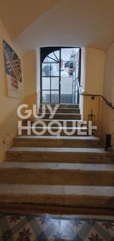 Maison d'exception avec garages, cave, local indépendant et parc arboré