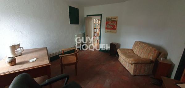 Maison d'exception avec garages, cave, local indépendant et parc arboré