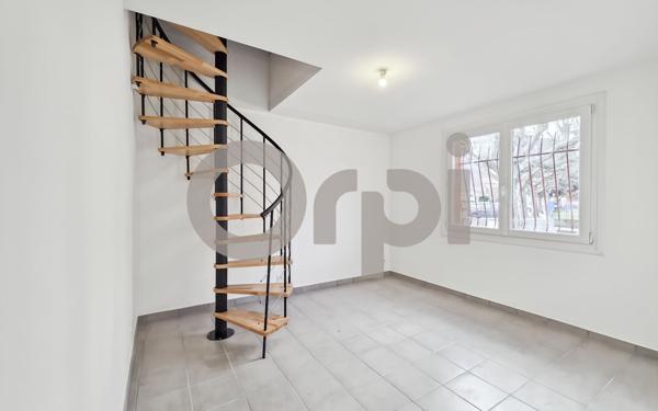 Maison à vendre    3 pièces •  Laragne-Montéglin