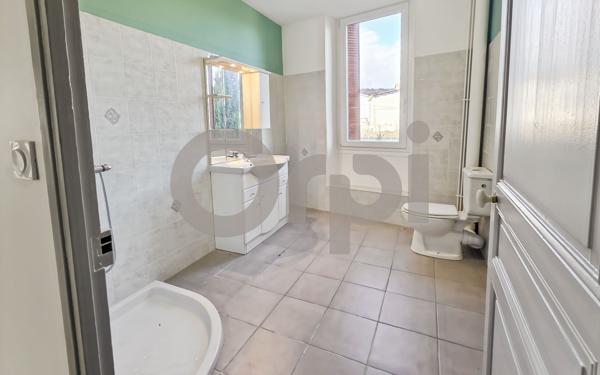 Maison à vendre    3 pièces •  Laragne-Montéglin