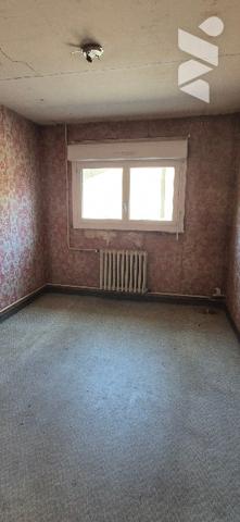 Immeuble à rénover à BOESSE LE SEC