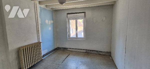 Immeuble à rénover à BOESSE LE SEC