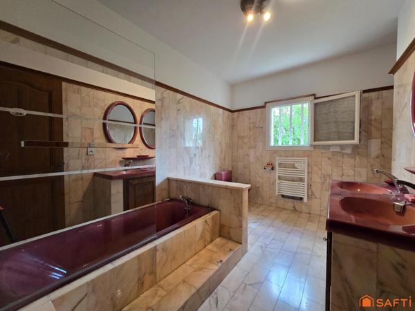 Maison 225 m2 - 6 chambres - 1490 m2