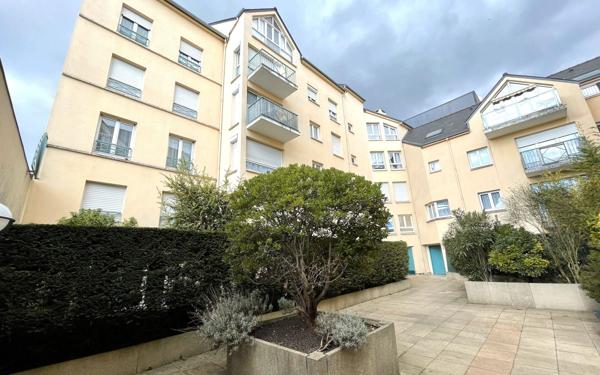 Appartement à vendre    4 pièces • 80 m2 Antony