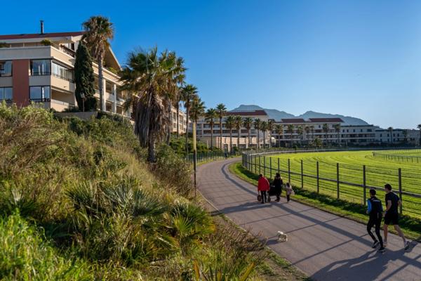 Appartement à vendre 4 pièces MARSEILLE 8EME ARRONDISSEMENT (13) - Résidence de standing – Château Borély – Garage double – 150 m2 d’extérieurs – Rez-de-jardin – Ascenseur – Sécurisée – Proche plages