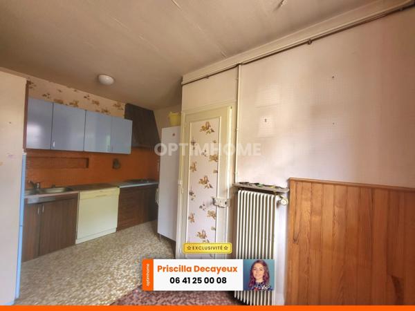 Ensemble immobilier à rénover - 2 maisons individuelles - terrain - 82 000€