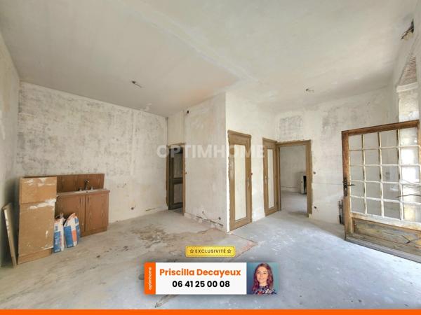 Ensemble immobilier à rénover - 2 maisons individuelles - terrain - 82 000€