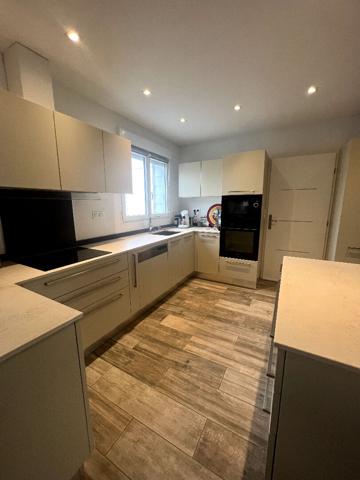 33560 CARBON BLANC Maison Carbon Blanc 4 pièce(s) renové avec gout et logement indépendant