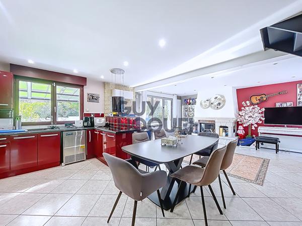 Maison familiale Fort - Vitry Sur Seine 8 pièces