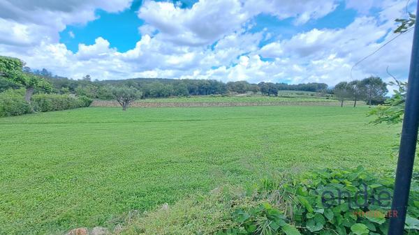 LORGUES appartement F4 Chateau de Mappe